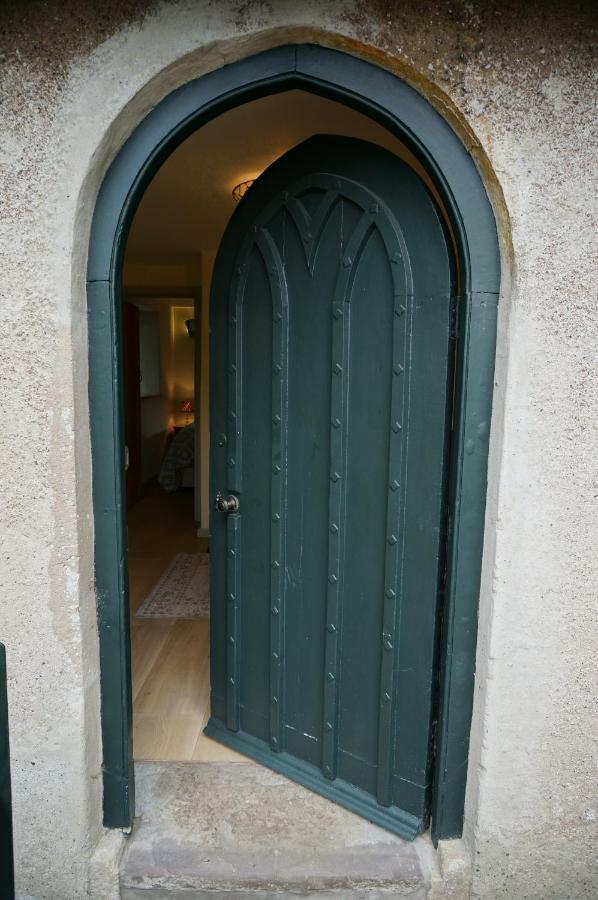 Gatekeepers Lodge, Dyrham Park エクステリア 写真