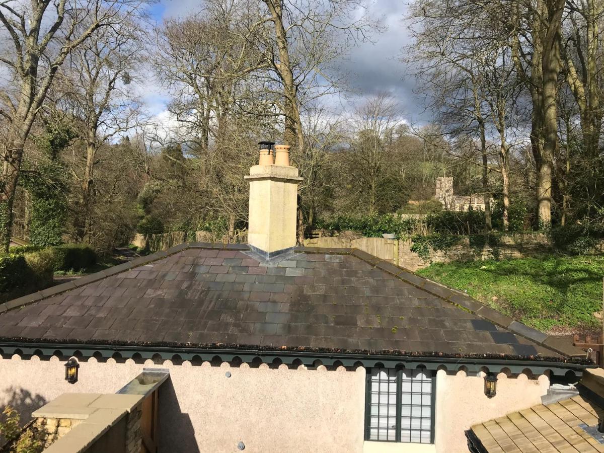 Gatekeepers Lodge, Dyrham Park エクステリア 写真